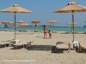 Creta spiaggia e ombrelloni
